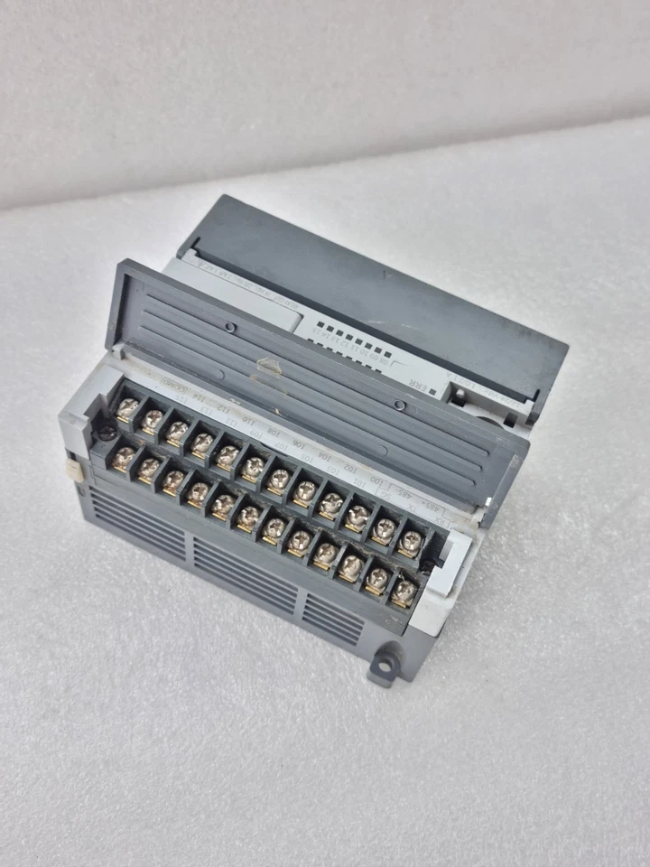 LS XGB XEC-DR32H/D1 12/24V PLC CPU MODULE (USED)